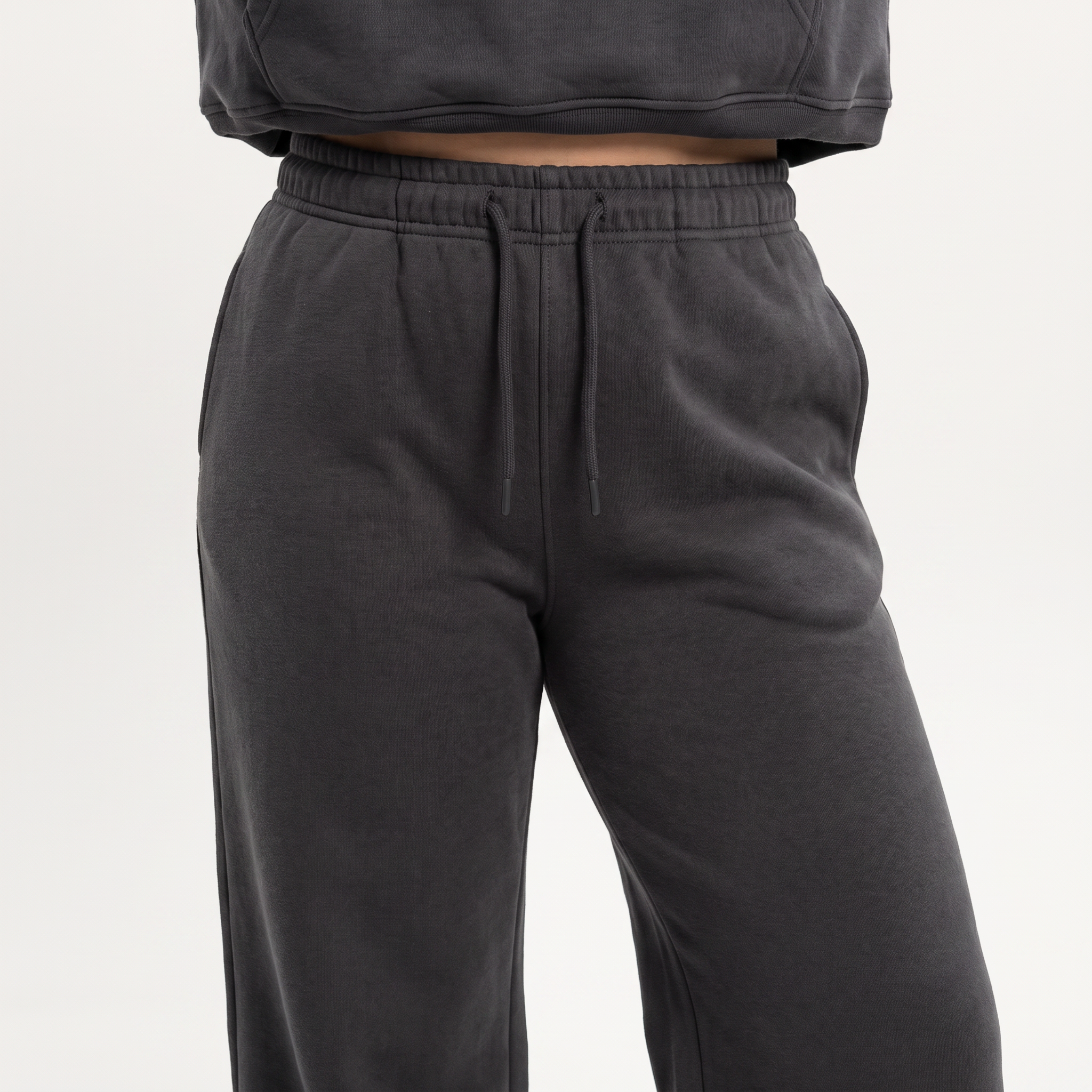 Wide-Leg Joggers charcoal - pocket detail