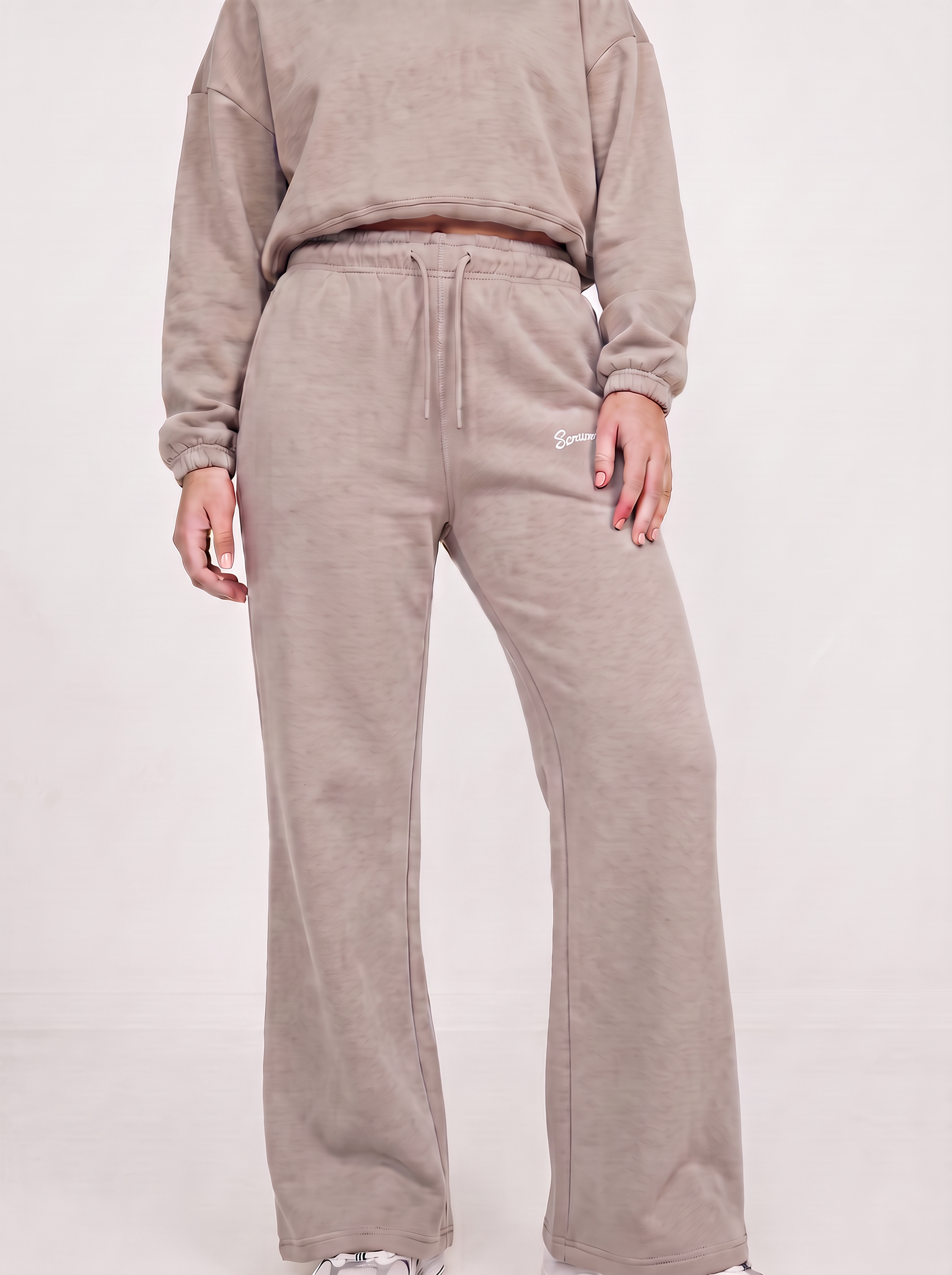 Wide-Leg Joggers stone - leg detail